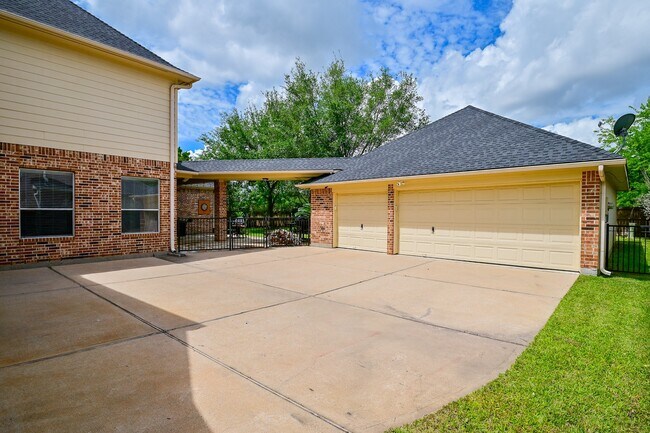 Building Photo - 7218 Spring Run Ln
