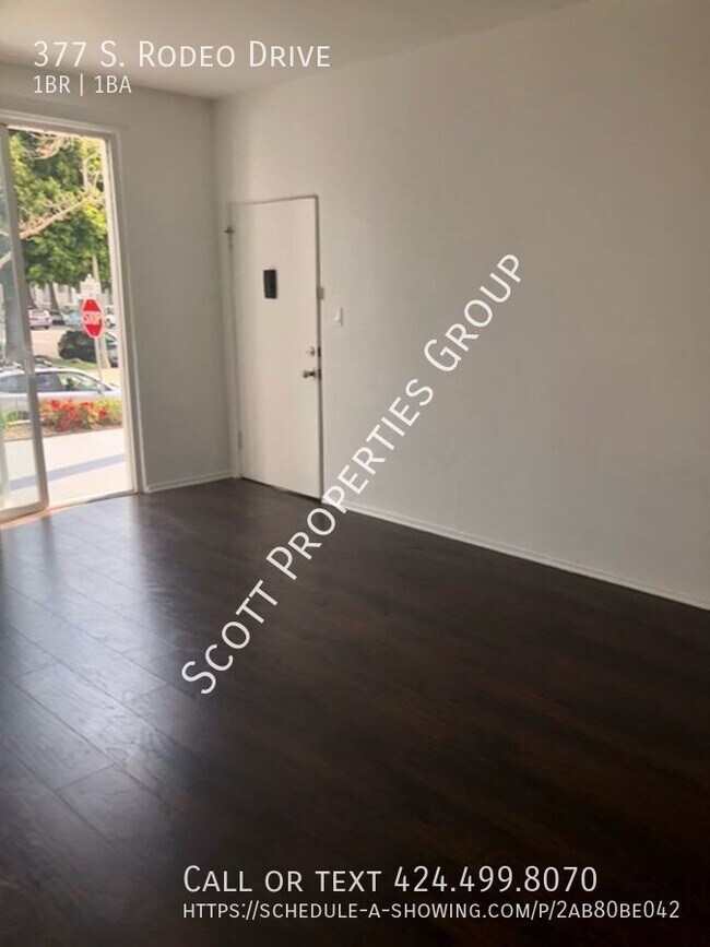 Building Photo - Centrally Located Gorgeous & Spacious 1 Bd...