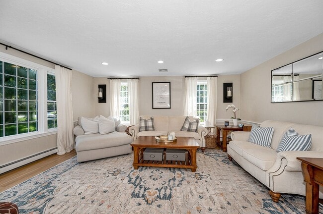 Building Photo - 4 Nashoba Dr