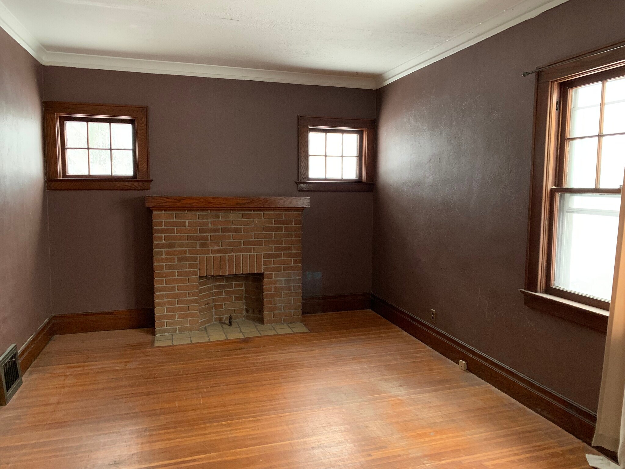 Building Photo - 364 Ravenwood Ave