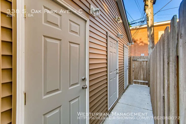 Building Photo - 338 S Oak Park Ave