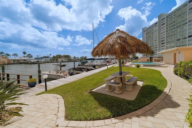 Building Photo - 51 Island Way