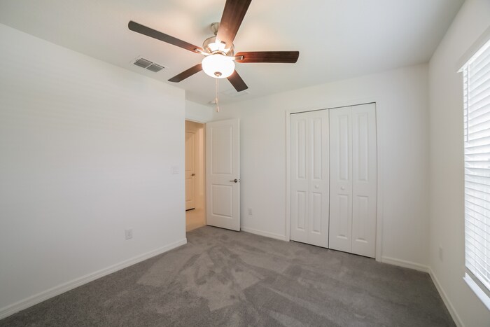 Building Photo - 4113 84th Ct E