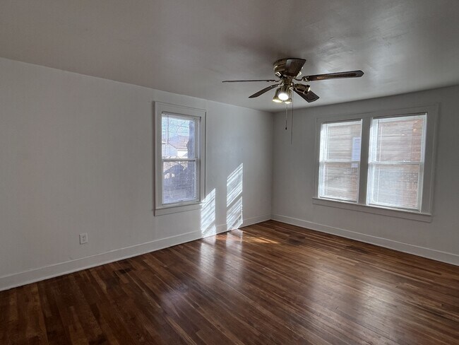 Building Photo - 2104 26th St