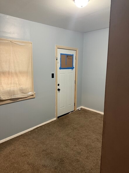 Living Room - 427 S Pearl St