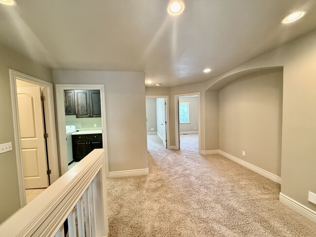 Building Photo - 2028 E 4500 S