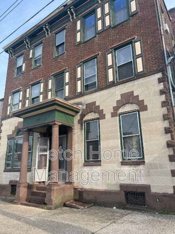 Building Photo - 107-109 East Main Street