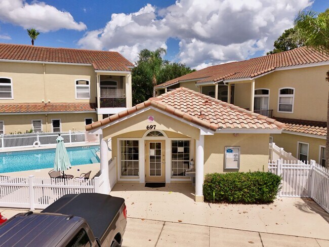 Building Photo - 696 Seabrook Ct