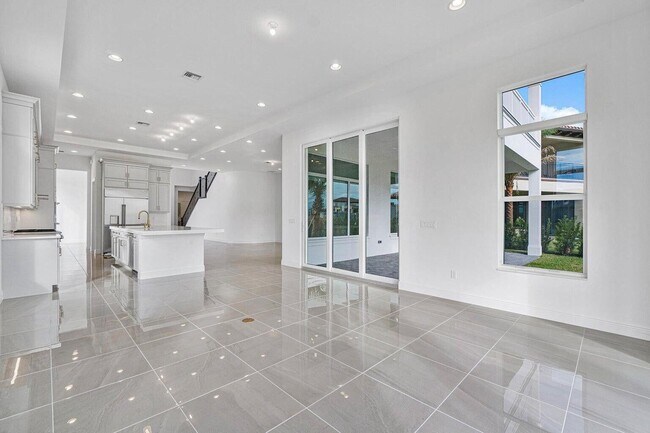 Building Photo - 4202 Mendel Ln
