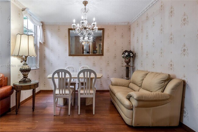 Building Photo - 19601 E Country Club Dr