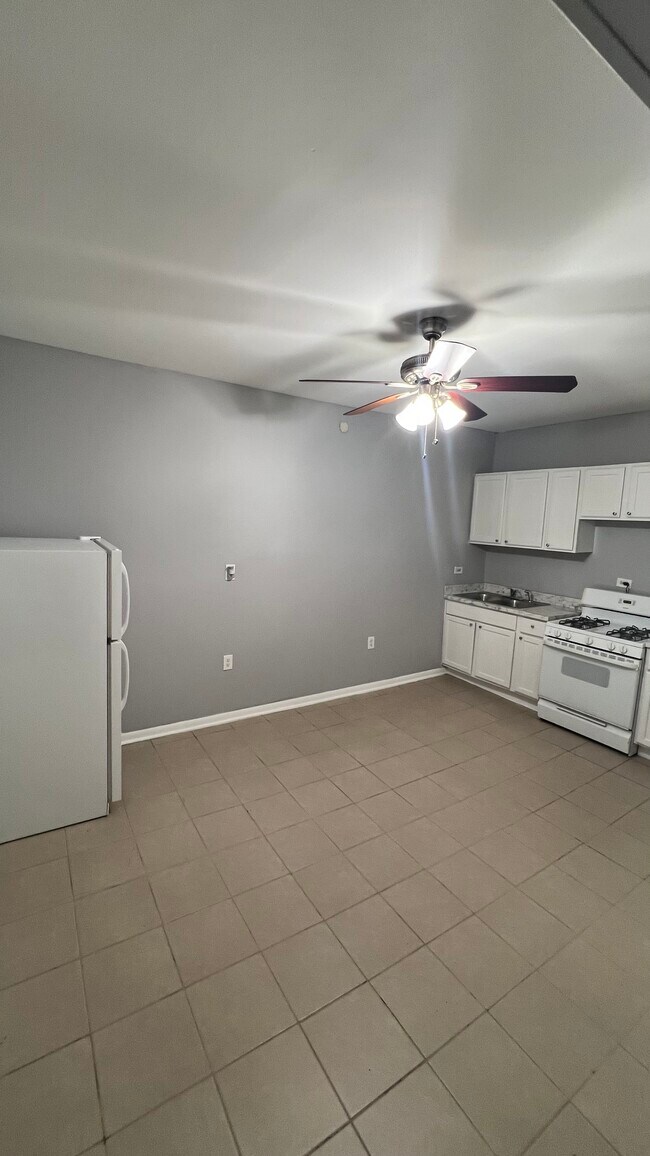 Kitchen - 8835 S Commercial Ave
