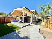 Building Photo - Beautiful Furnished New Construction Calis...
