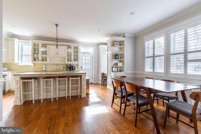 Building Photo - 2243 40th St NW