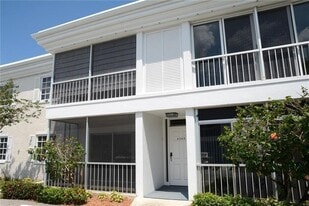 Building Photo - 6499 Bay Club Dr