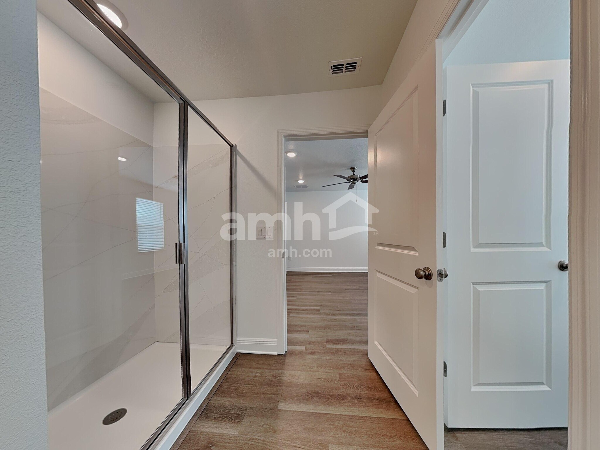 Building Photo - 6757 Atlantic Bch Ave