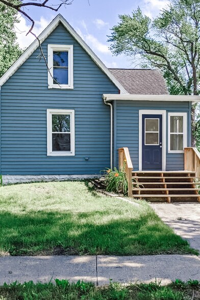 Building Photo - 221 W Porter Ave