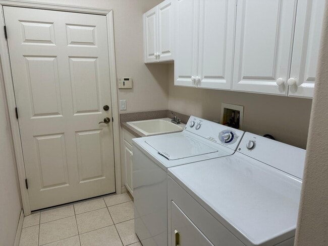 Building Photo - 8659 46th Ave Cir W