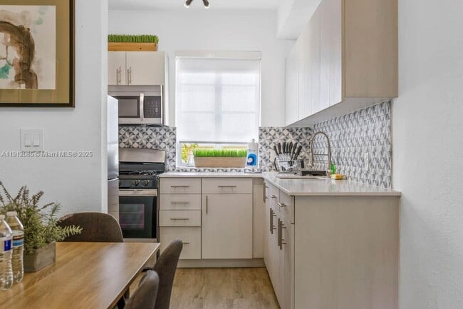 Building Photo - 301 86th St