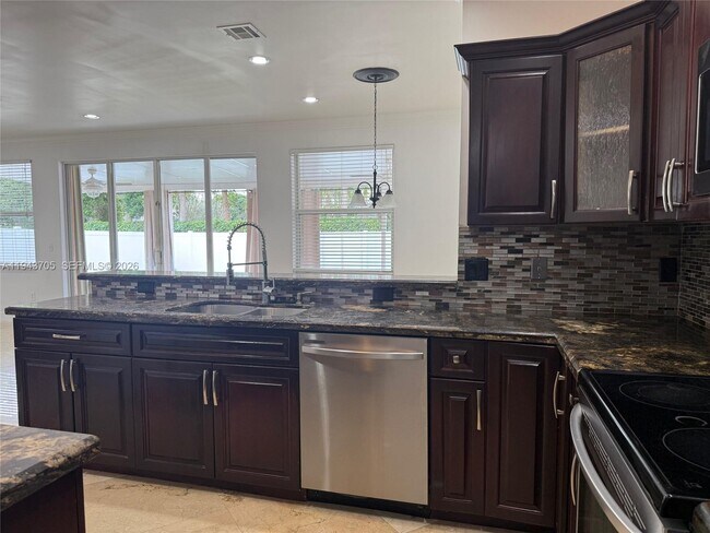 Building Photo - 1474 NW 153rd Ln