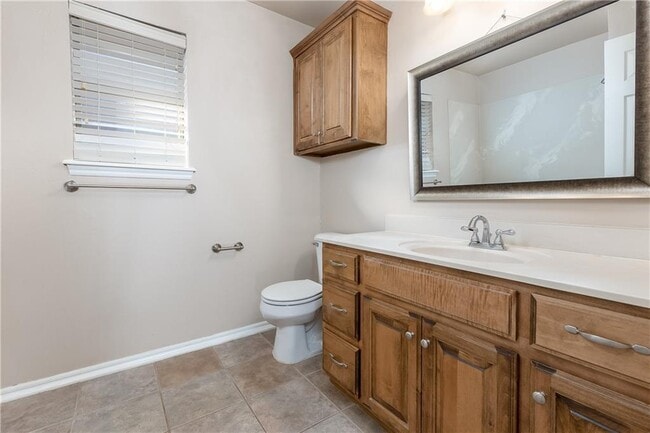 Building Photo - 17024 Woodvine Dr