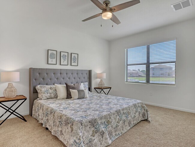 Building Photo - 7418 Tourmaline Dr