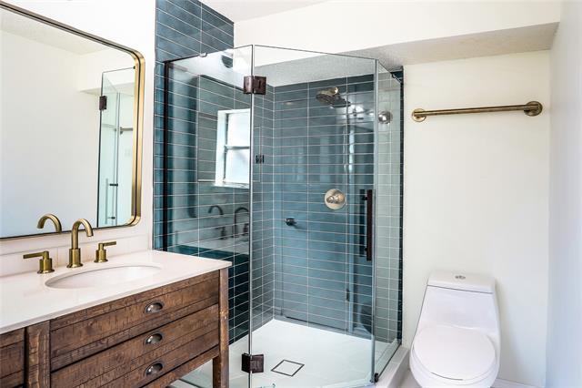 Building Photo - 5038 Matilda St