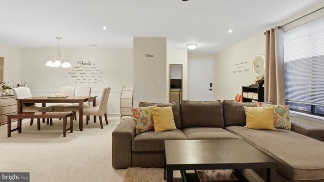 Building Photo - 13201 Chalet Pl