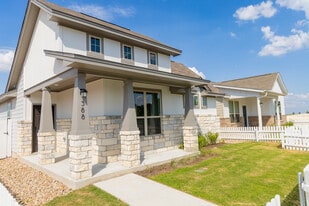 Building Photo - 388 Glocken Ln