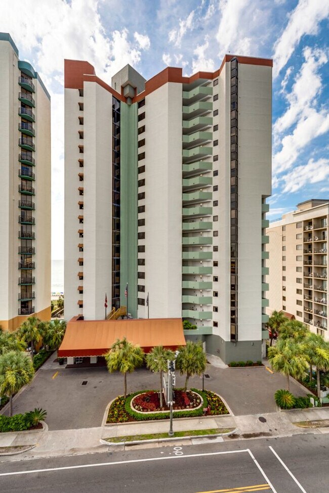 Building Photo - 6506 Somerset Dr