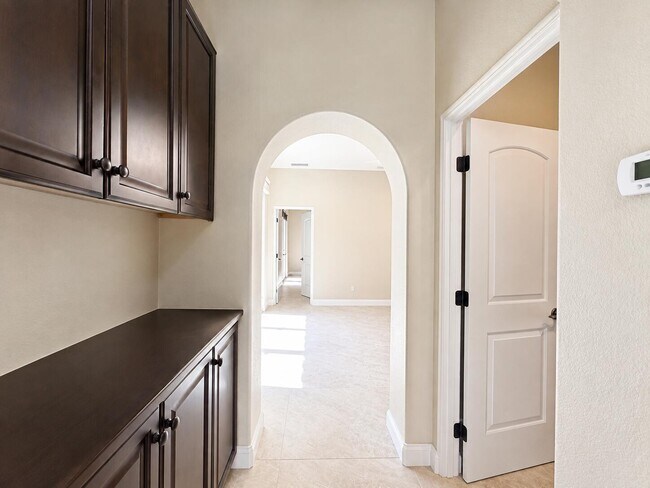 Building Photo - 3035 Arroyo Seco