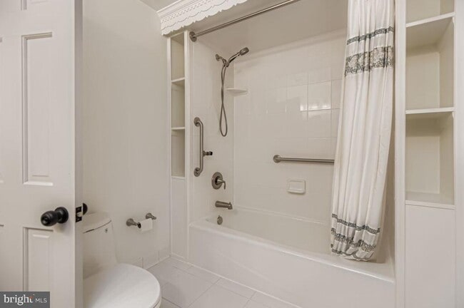 Building Photo - 119 E Padonia Rd