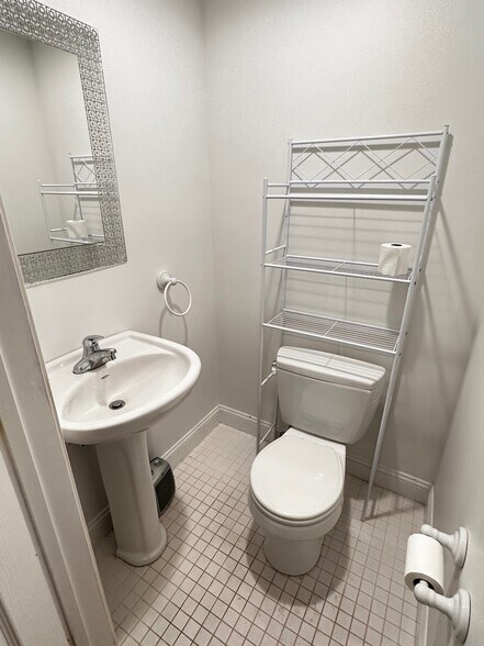 Building Photo - 53 Hopedale