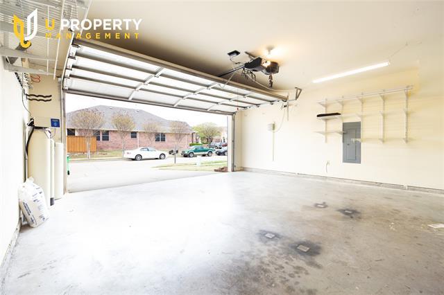 Building Photo - 408 Crossbill Ln