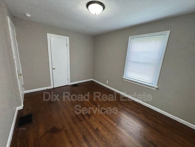 Building Photo - 340 Burleigh Ave
