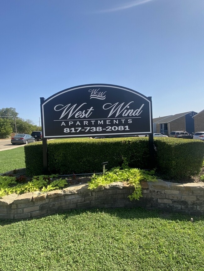 Sign - West Wind Apartments