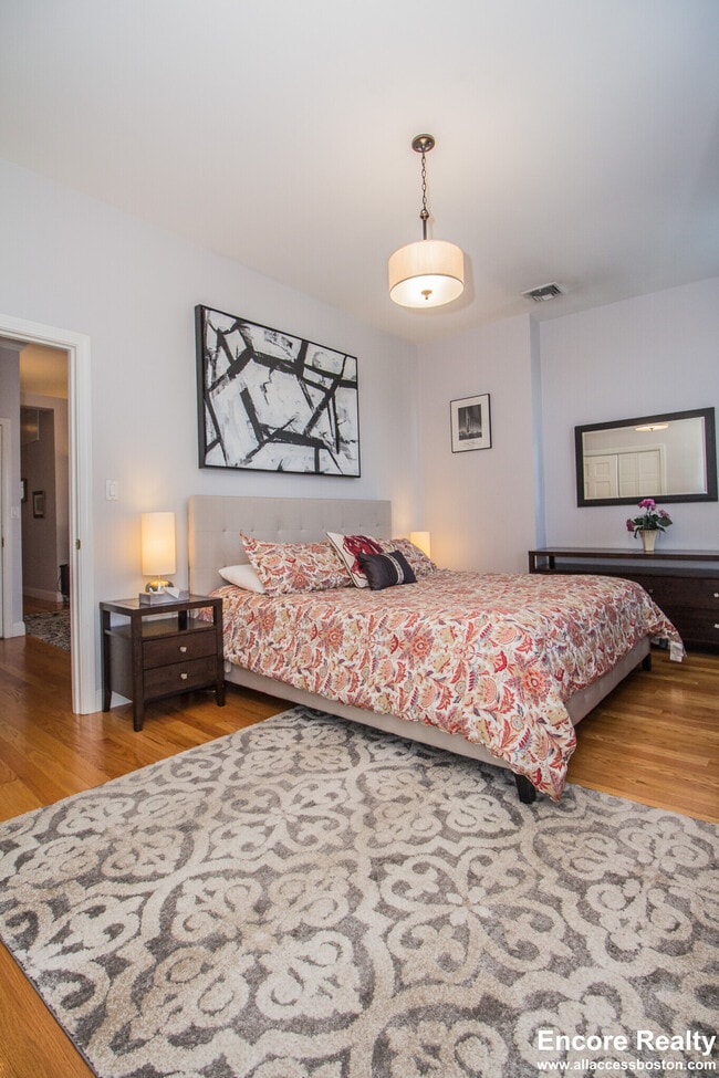 Building Photo - 7 Harvard Square