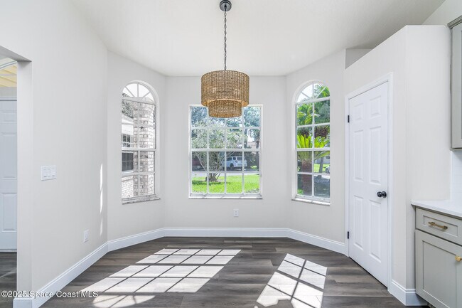 Building Photo - 480 Prestwick Ct