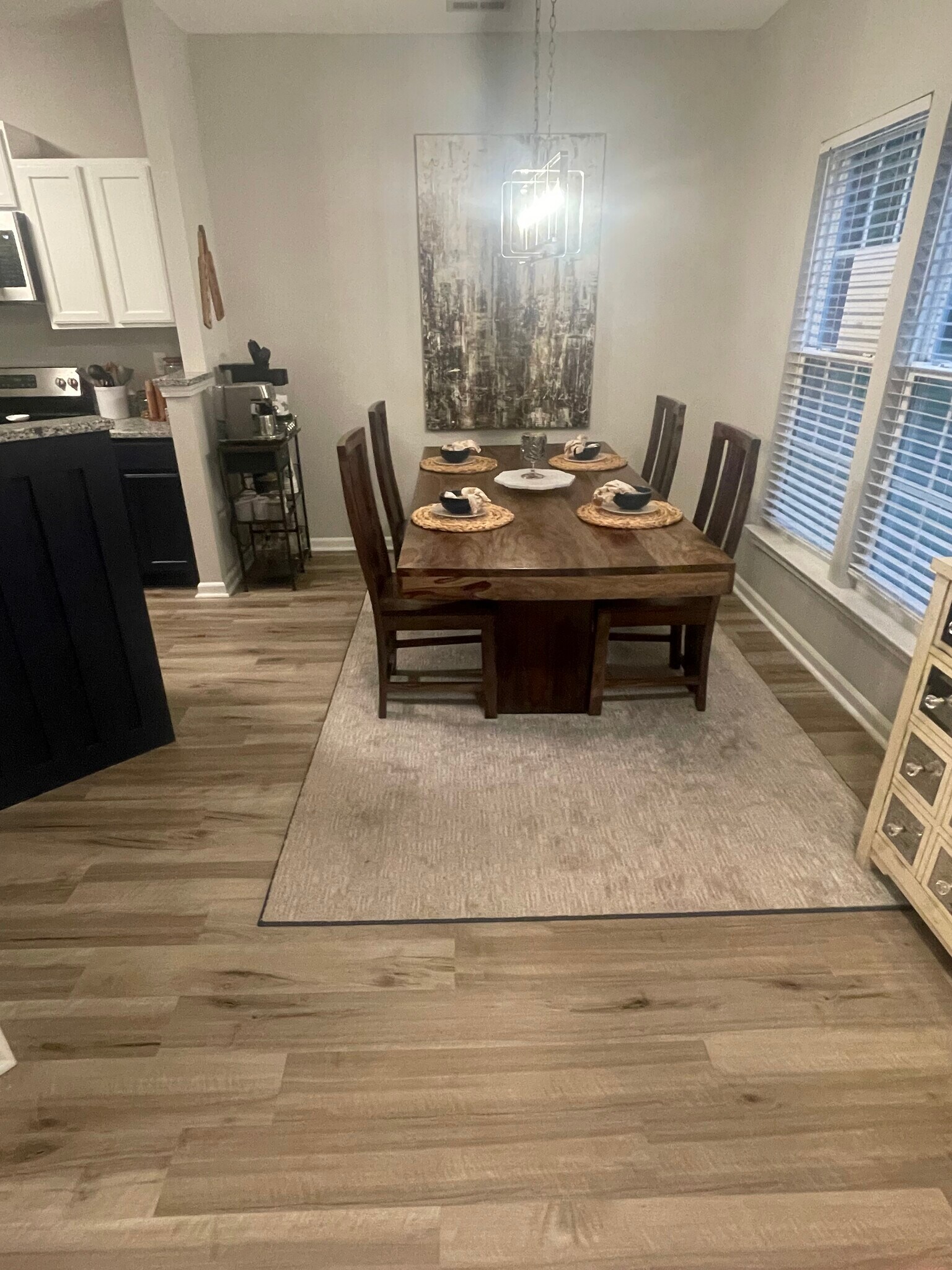 Dining for 6 - 12354 Swan Wings Pl