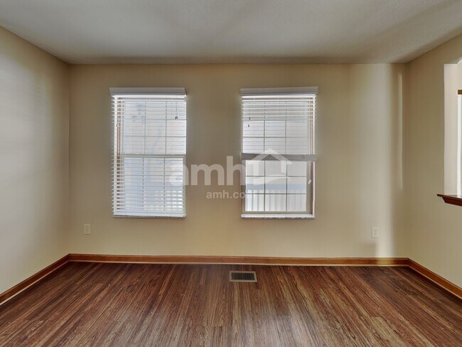 Building Photo - 748 Woodington Dr