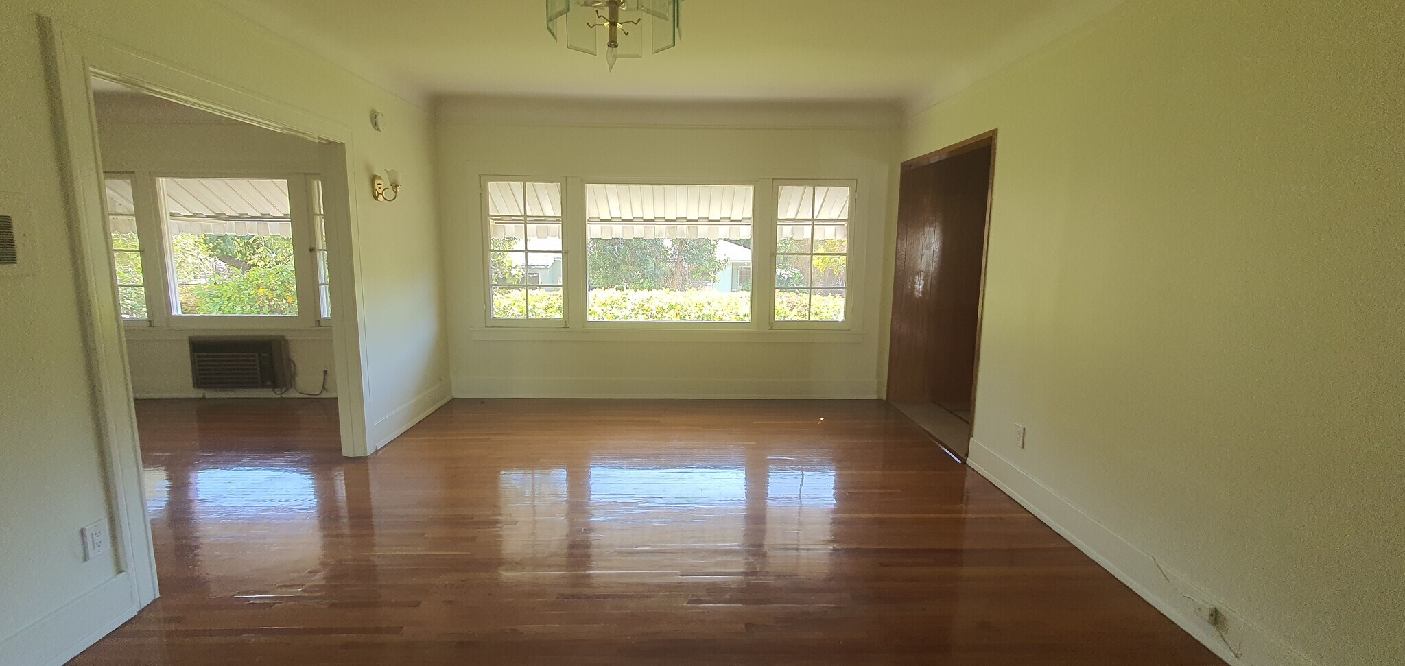 Formal dining room - 324 S Coronado St