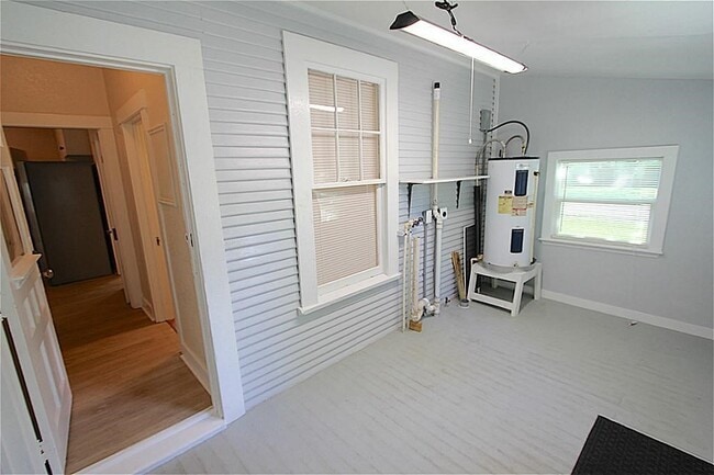 Building Photo - 1207 Ross St