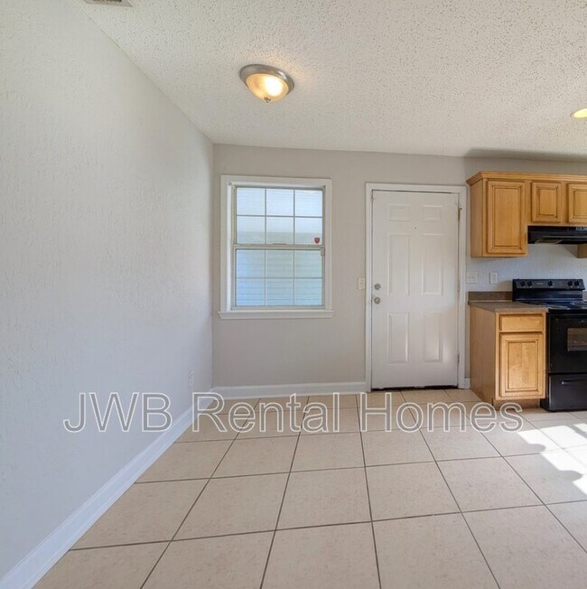 Building Photo - 8532 Buckingham Rd