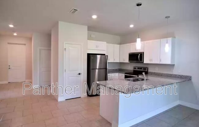 Building Photo - 1012 San Cristobal Ave