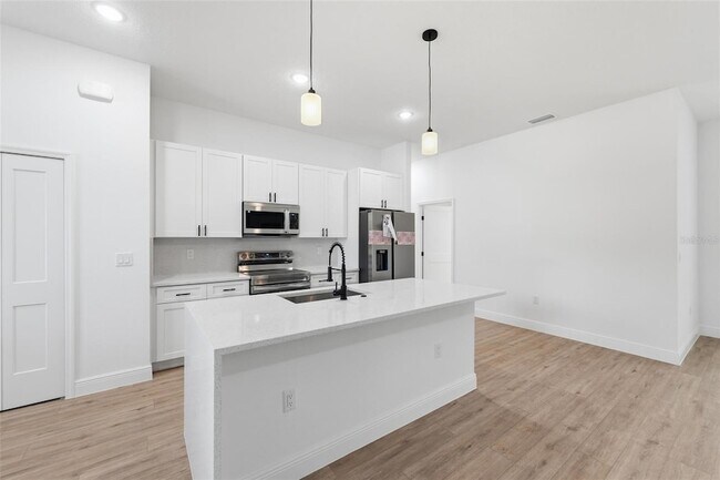 Building Photo - 2652 W Paragon Ln