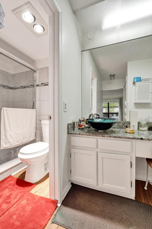 Building Photo - 9840 Pineapple Tree Dr