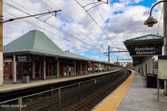 Building Photo - 7 Lucia Ct