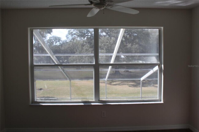 Building Photo - 1615 The Oaks Blvd