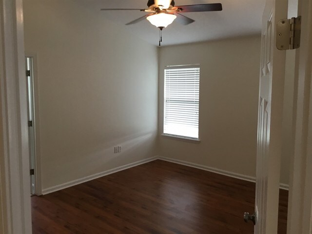 Building Photo - 1236 Ardmore St