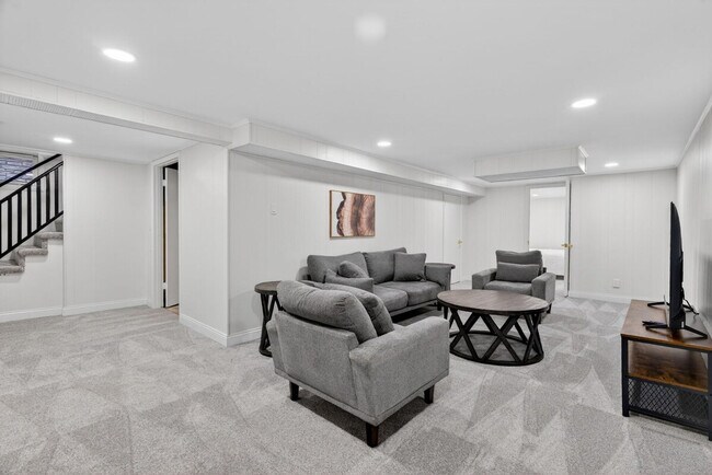 Building Photo - 3831 Brown Rd