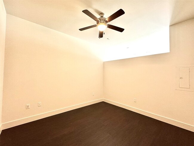 Building Photo - 3120 Smith St